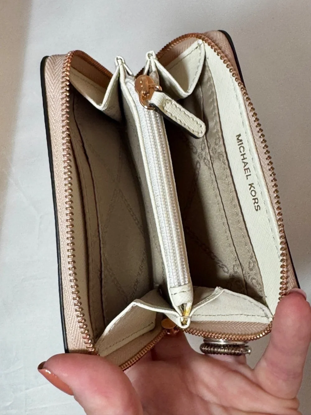 Michael Kors Jet Set Travel Card Case Wallet Pink Multi Zip Around LIKE NEW